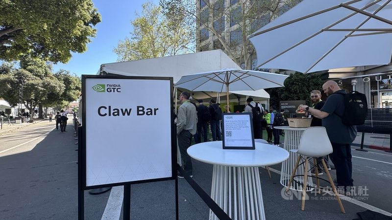 輝達GTC大會「龍蝦吧」讓參展人士體驗代理工具OpenClaw。中央社記者張欣瑜聖荷西攝 115年3月19日