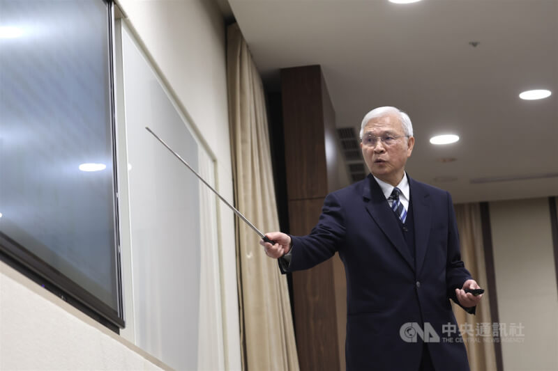 中央銀行理監事聯席會議會後記者會19日下午舉行，央行總裁楊金龍說明房市管制鬆綁政策內容。中央社記者趙世勳攝　115年3月19日