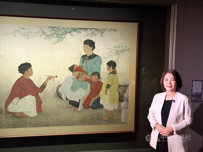 屏東縣立美術館開館在即，縣長周春米（圖）20日「開箱」，其中跨國借展的日治時期台灣著名畫家陳進「山地門社之女」將限期展出，因作品材質需光照控管，每天僅開放3.5小時。中央社記者李卉婷攝　115年3月20日