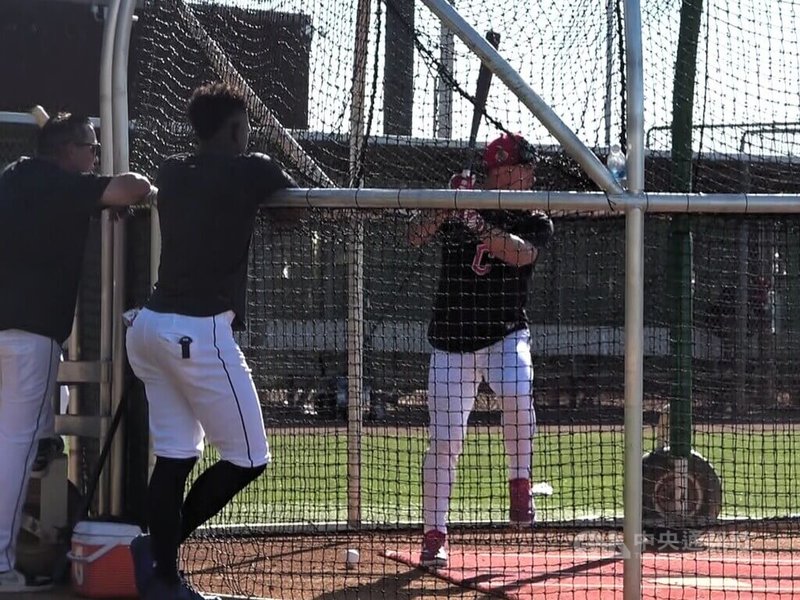 美國職棒台裔美籍外野手費柴德（Stuart Fairchild）結束經典賽之後，回歸大聯盟春訓不久就開轟。中央社記者林宏翰亞利桑那攝　115年3月20日