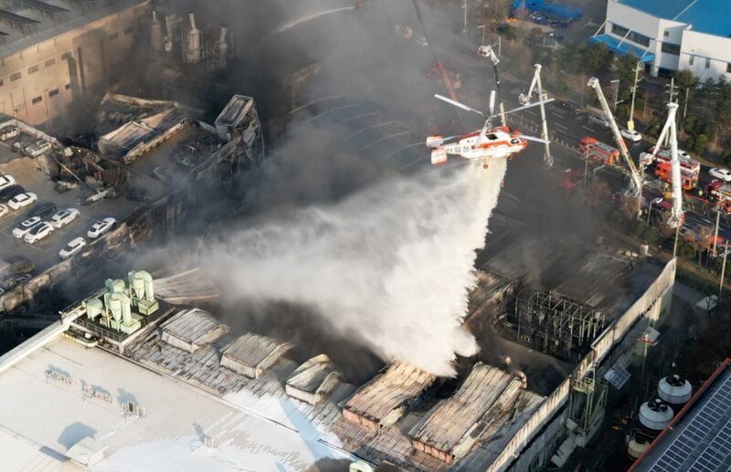 韓國大田廣域市的一間汽車零件製造工廠20日發生火災，造成多人輕重傷。（韓聯社）