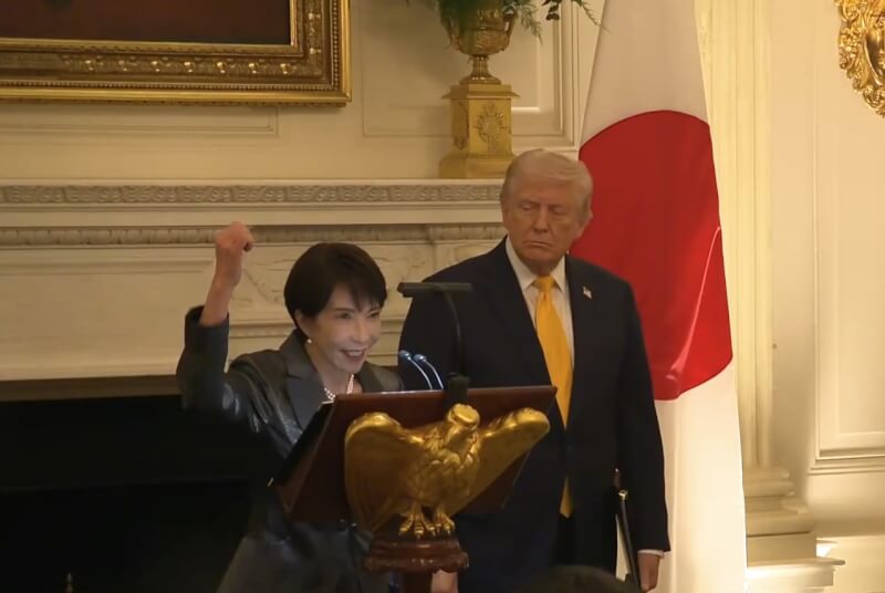 日本首相高市早苗19日出席白宮晚宴，並在致詞時舉手高呼Japan is back。（圖取自x.com/WhiteHouse）