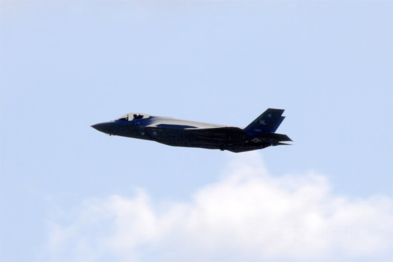 圖為美軍於琉球基地的F-35。（中央社檔案照片）