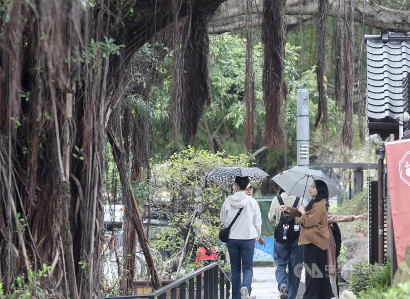 圖為台北市中正區戶外活動民眾。（中央社檔案照片）