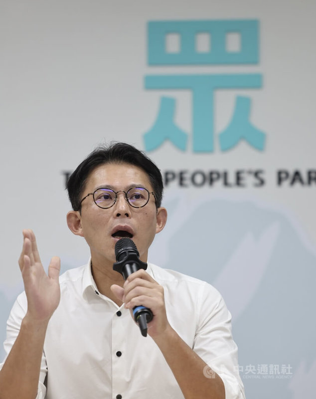 台灣民眾黨22日召開「正視產業民生　有序重啟核電」記者會，民眾黨主席黃國昌（圖）針對賴清德總統日前表態核二、核三具備重啟條件，指出這是正確決定，且必需滿足台灣目前科技產業發展。中央社記者趙世勳攝 115年3月22日