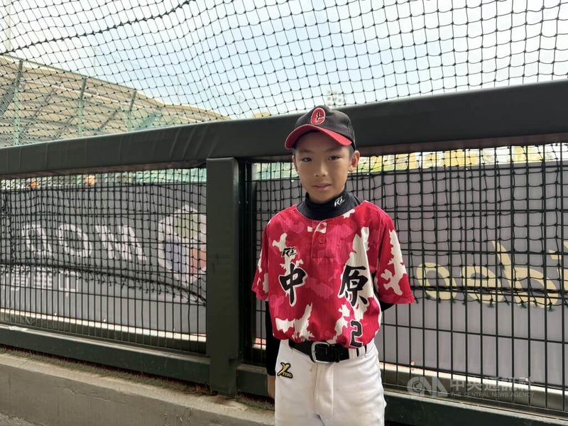 115年謝國城盃少棒賽花蓮中原24日敗部以9比0、5局擊敗宜蘭內城，保住晉級生機；比賽中意外插曲，花蓮中原先發捕手楊凱樂主動走上投手丘接替中繼，自評表現不錯。中央社記者謝靜雯攝　115年3月24日