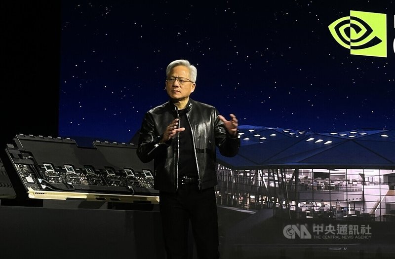 輝達執行長黃仁勳接受美國Podcast主持人弗里德曼訪問，表示「信任」是他最看中台積電的一項無形技術。圖為黃仁勳在GTC大會期間與媒體對談。中央社記者張欣瑜聖荷西攝　115年3月24日