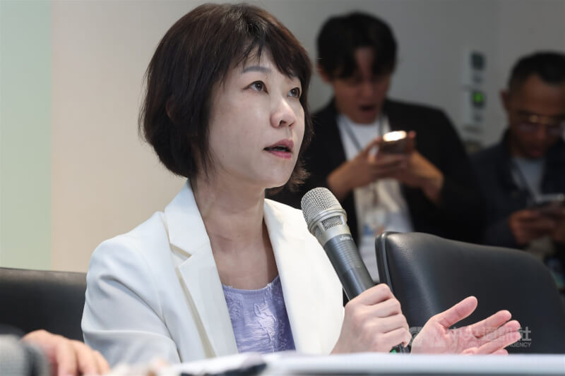 行政院經貿談判辦公室副總談判代表顏慧欣（圖）傳出因病辭世，行政院發言人李慧芝24日證實這項消息，並表示，顏慧欣戮力參與美國對等關稅談判團隊工作且貢獻良多。