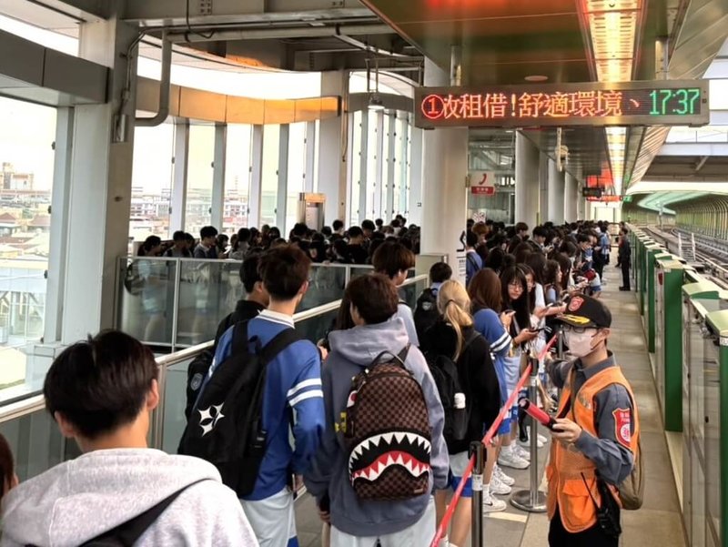 台中捷運綠線運量持續成長，中捷公司25日表示，因沿線學校眾多，放學時段人潮明顯集中，自4月1日起將加密平日下午北上班距。（中捷公司提供）中央社記者蘇木春傳真　115年3月25日