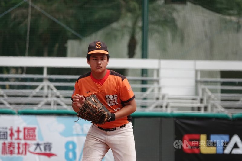 115年謝國城盃少棒賽南投新街25日以10比0、4局擊敗花蓮中原，總教練紀俊麟期待球隊關鍵人物田司恩（圖）可以快點回神。中央社記者謝靜雯攝　115年3月25日