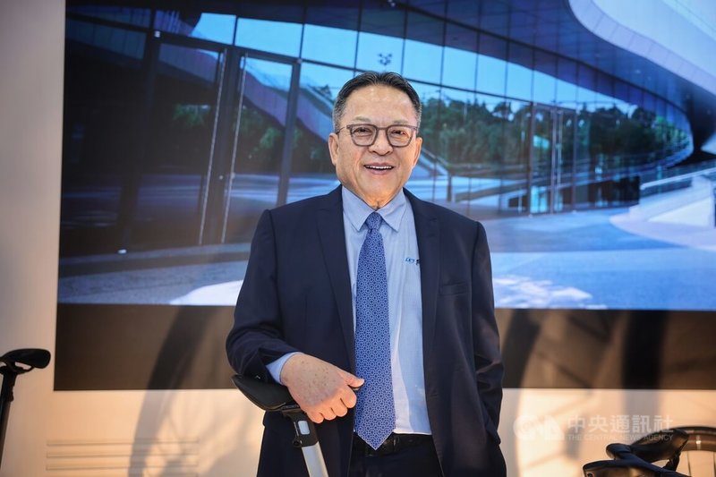 2026台北國際自行車展25日起在台北南港展覽館盛大開展，國內自行車龍頭巨大集團也攜手旗下Giant、Liv、momentum與CADEX共4大品牌參展，董事長劉湧昌（圖）出席並在展區留影。中央社記者王飛華攝　115年3月25日