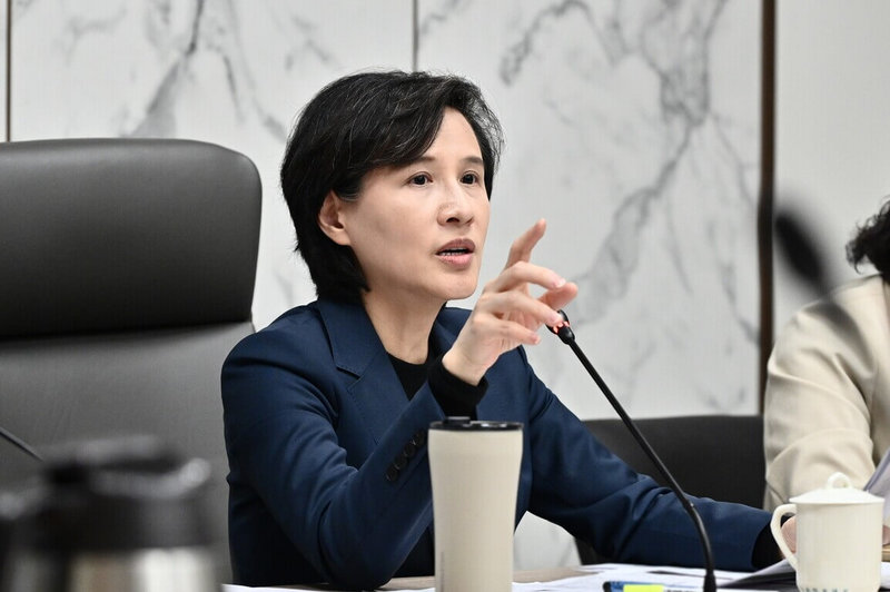 中東情勢衝擊全球能源與物價,行政院副院長鄭麗君26日主持行政院穩定物價小組第3次臨時會報,指示民生天然氣桶裝瓦斯4月凍漲,以及確保醫材不斷貨等措施。(行政院提供)中央社記者賴于榛傳真 115年3月26日