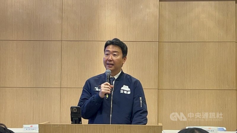 為建立更完善公共運輸事故通報及支援服務，交通部長陳世凱（圖）26日宣布啟用重大公共運輸事故支援專線（0800-365-917），提供365天、24小時單一專責窗口服務。中央社記者黃巧雯攝　115年3月26日