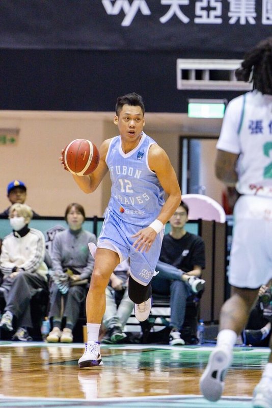 台灣職籃聯盟P. LEAGUE+ 台北富邦勇士隊26日作客交手洋基工程隊，靠著替補出賽的「野獸」林志傑（圖）攻下全隊最高的19分，中斷對手2連勝。（P. LEAGUE+提供）中央社記者黎建忠傳真　115年3月26日