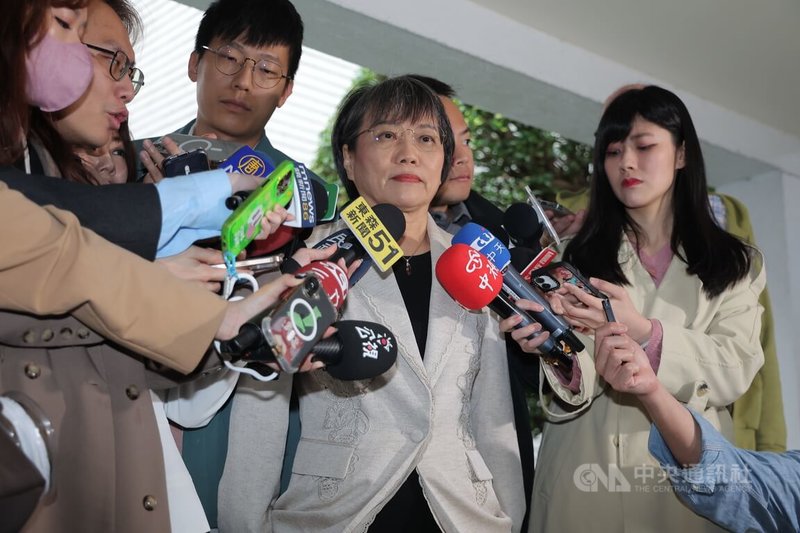 立法院會27日對行政院長卓榮泰提出施政方針及施政報告繼續質詢，內政部長劉世芳（前中）會前接受媒體聯訪，回應有關前台北市長柯文哲遭判處有期徒刑17年，其總統參選資格。中央社記者翁睿坤攝　115年3月27日