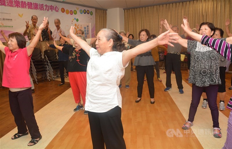 圖為長輩運動示意圖。（中央社檔案照片）