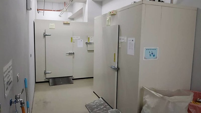 國民黨台北市議員詹為元27日指出，社宅垃圾收回室1天只開放5小時，不只影響日常生活需求，也造成住戶不便。北市住都中心表示，已研議配合住戶作息彈性調整。圖為廣慈社宅垃圾回收室。（住都中心提供）中央社記者劉建邦傳真　115年3月27日