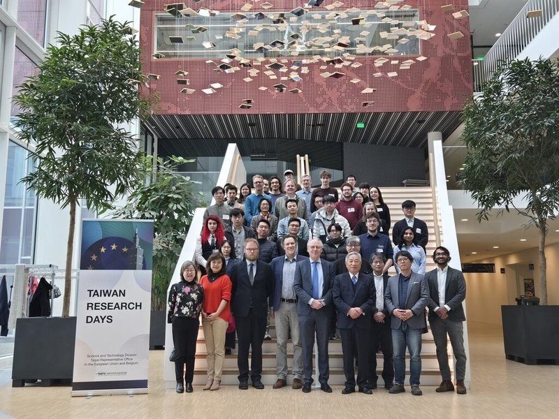 「台灣研究日」於荷蘭萊登大學登場，聚焦光子科技與量子運算等前瞻領域，台灣與荷蘭產學界代表齊聚一堂，共同交流並探討合作可能性。（駐歐盟兼駐比利時代表處科技組提供）　中央社記者吳柏緯布魯塞爾傳真　115年3月28日