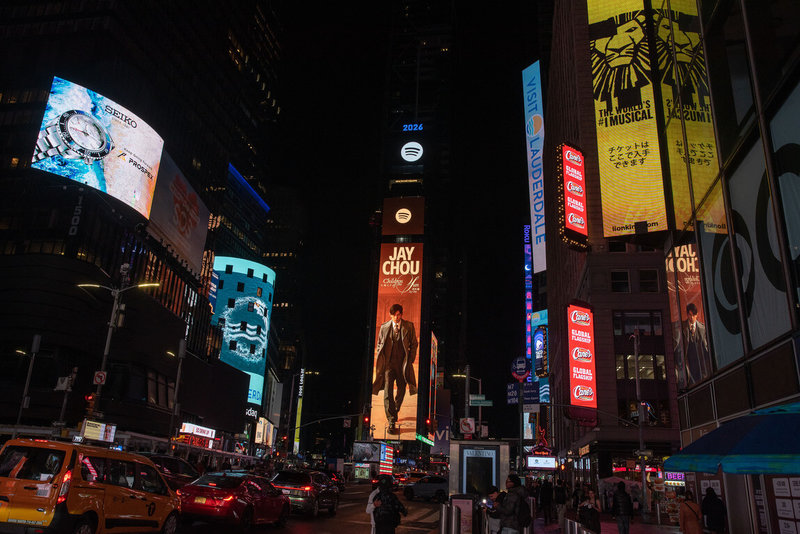 歌王周杰倫近日推出新專輯「太陽之子」，數位專輯4天內銷售量突破264萬張，各大數位平台也在多個城市推出周杰倫巨幕電子看板。圖為美國紐約時代廣場。（杰威爾提供）中央社記者洪素津傳真　115年3月28日