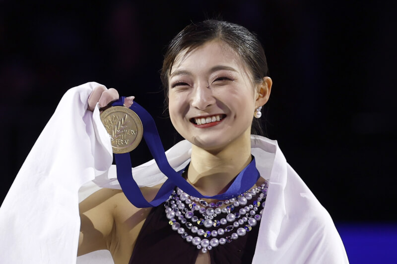 日本花滑女將坂本花織27日在捷克首都布拉格的世界花式滑冰錦標賽勇奪冠軍。（共同社）