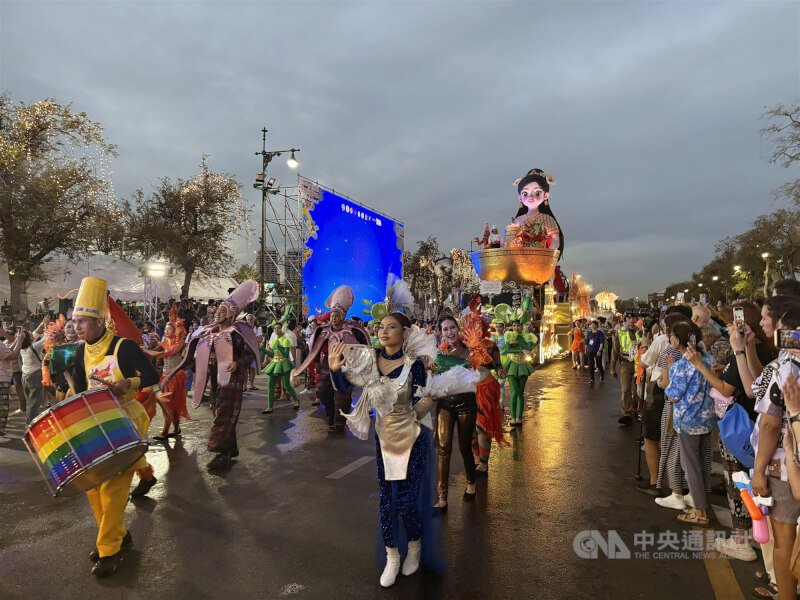 泰國2025年在皇家田廣場舉行的潑水節慶祝活動。（中央社檔案照片）