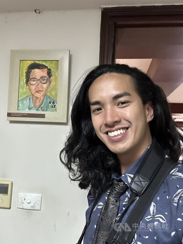 媽媽來自越南順化的陳德民表示,重拾母語很重要,用台語創作更能表達內心感受,而相較於過去,台灣對於多元文化及語言更包容。中央社記者曾婷瑄河內攝 115年3月29日