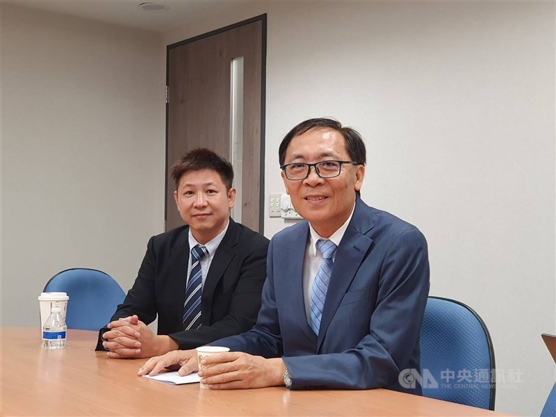 圖左為牧德科技董事長汪光夏、圖右為牧德總經理陳復生。（中央社檔案照片）