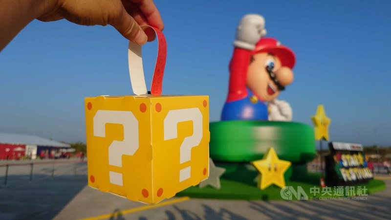 2026台灣燈會瑪利歐提燈(圖)爆紅,詐騙集團進行網路詐騙,宣稱可免費索取。嘉義縣警方30日指出,已發生2、30件類似案件,提醒民眾切勿輕信不實廣告。中央社記者蔡智明攝 115年3月30日