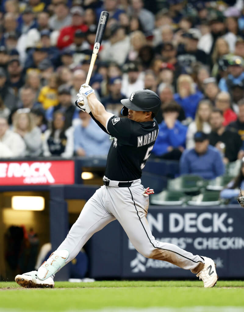 MLB芝加哥白襪日籍選手村上宗隆29日開轟，寫下生涯美國職棒大聯盟前3場比賽都打出全壘打的紀錄。（共同社）