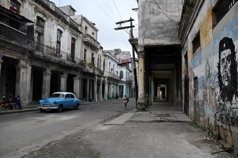 圖為古巴首都哈瓦那街頭。（路透社）