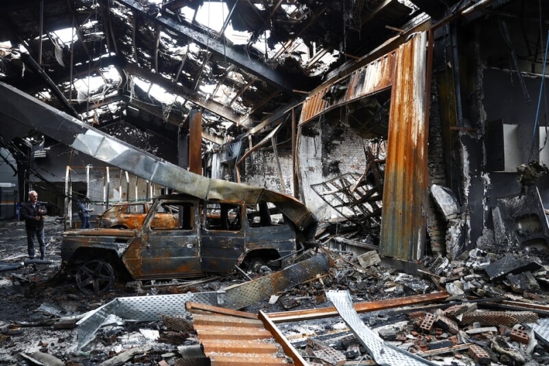 伊朗首都德黑蘭一間修車廠在美伊衝突期間遭到攻擊，損毀嚴重。（Majid Asgaripour/WANA (West Asia News Agency) via 路透社）