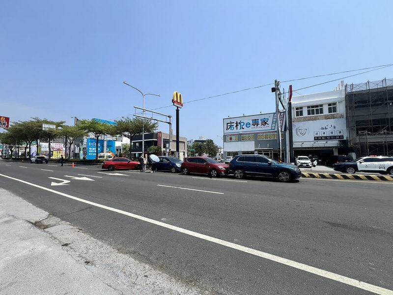 彰化縣埔心鄉中山路31日中午發生4車追撞事故，造成5人受傷，幸皆無生命危險；警方初步研判，疑因前車未注意車前狀況，導致後方車輛連環追撞，詳細肇事原因及責任待進一步釐清。（民眾提供）中央社記者鄭維真傳真　115年3月31日