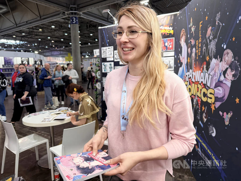 德國慢林出版社去年出版BL台漫「我的網紅男友」反應熱烈，創辦人海策曼特地到台灣館挑選新作，並希望能邀請台漫作者到德國實際與當地讀者互動。中央社記者林尚縈萊比錫攝　115年3月31日