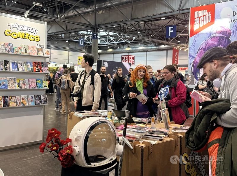 萊比錫書展今年以「台漫．綜合口味」主題參展，透過展覽、講座與作家簽繪活動，向歐洲出版界與讀者推廣台灣漫畫多元創作能量。中央社記者林尚縈萊比錫攝　115年3月31日