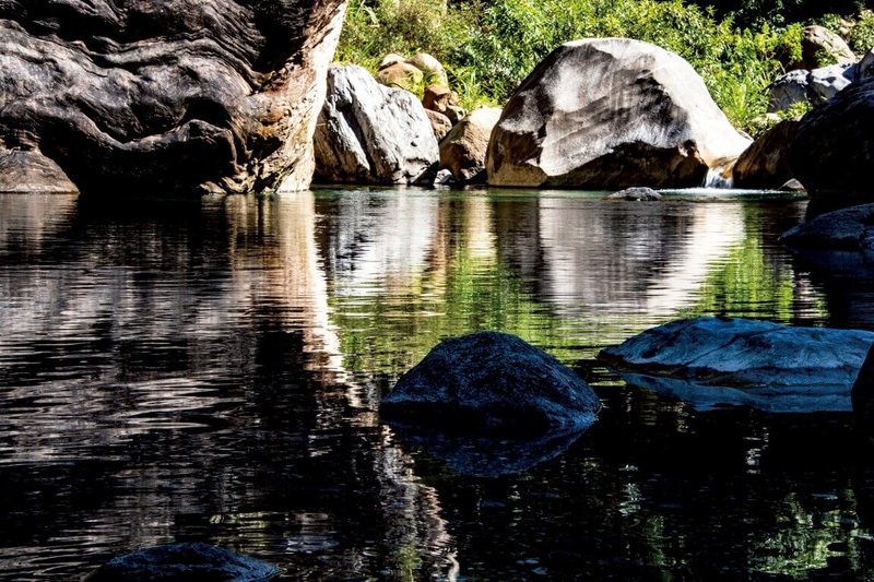0403強震嚴重衝擊太魯閣國家公園的峽谷地貌，震後2週年，太魯閣國家公園管理處策劃「印象砂卡礑」攝影展，將於4月2日在太魯閣遊客中心特展室開展。圖為攝影作品。（太魯閣國家公園管理處提供）中央社記者李先鳳傳真　115年3月31日