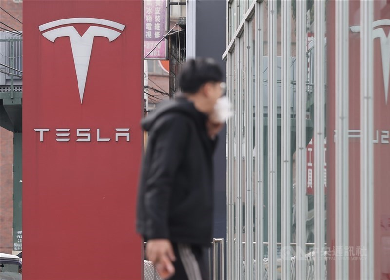 圖為美國車特斯拉（Tesla）位於新北市的體驗中心。（中央社檔案照片）