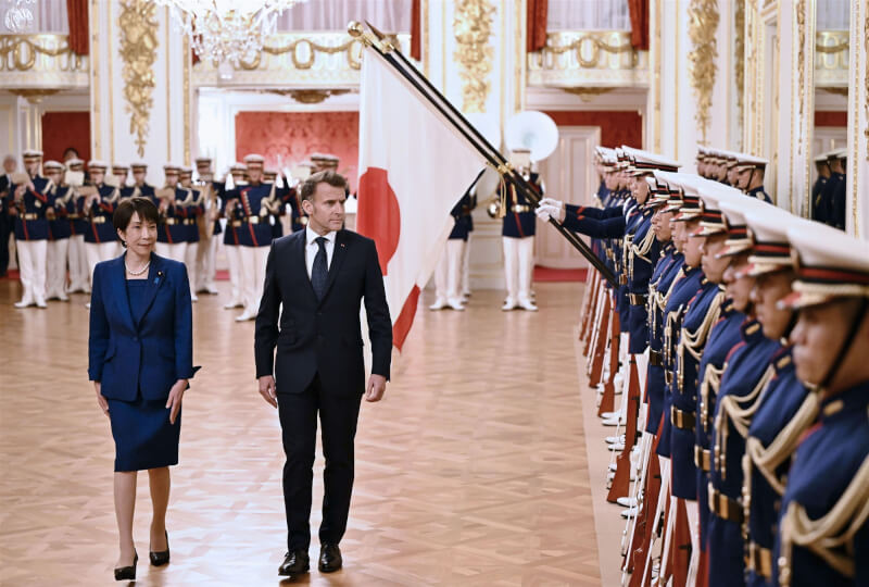日本首相高市早苗1日在東京與法國總統馬克宏舉行領袖會談。（共同社）