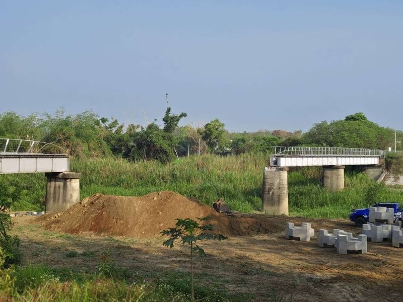 雲林縣歷史建築台糖石龜溪鐵橋因颱風毀損，縣府爭取中央補助新台幣3000萬元啟動重建工程，4月中旬將上網招標，預計2026年底完工。（雲林縣政府提供）中央社記者蔡智明傳真　115年4月2日