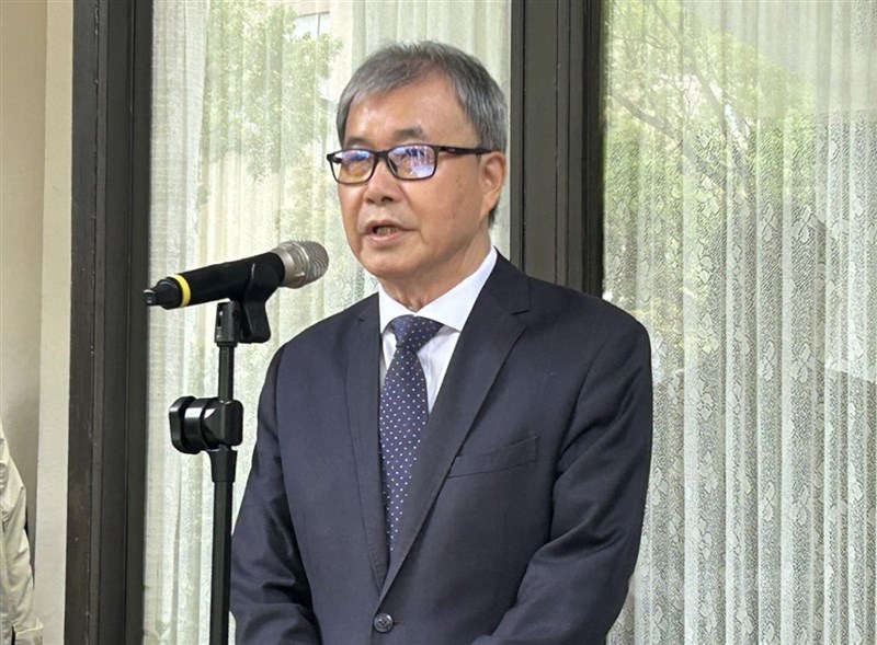 圖為教育部長鄭英耀。（中央社檔案照片）