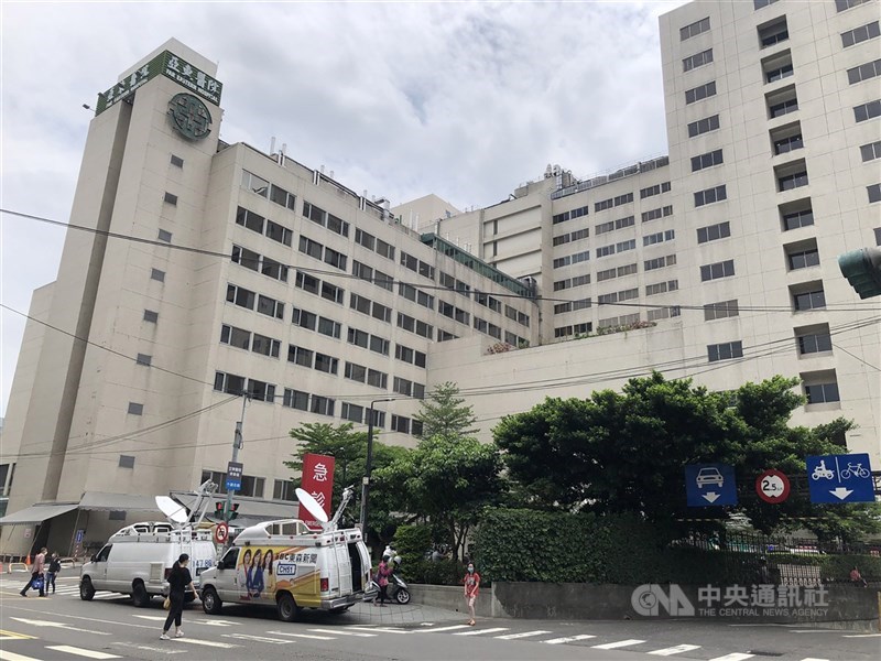 圖為亞東醫院。（中央社檔案照片）