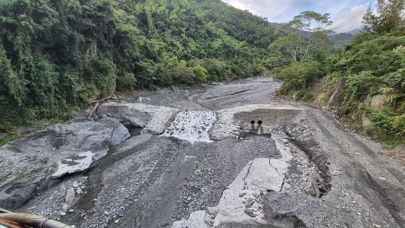 台灣河溪網協會2日舉辦第2屆台灣河川希望工程獎頒獎典禮暨河川復育論壇。本屆獲得水利設施改善類優質獎的「利嘉溪溪流環境友善治理及生態保育工程」，就是國內針對單一流域進行「大規模、系列性」降壩的先驅案例。圖為台東利嘉溪一隅。（台灣河溪網協會提供）中央社記者張雄風傳真　115年4月2日