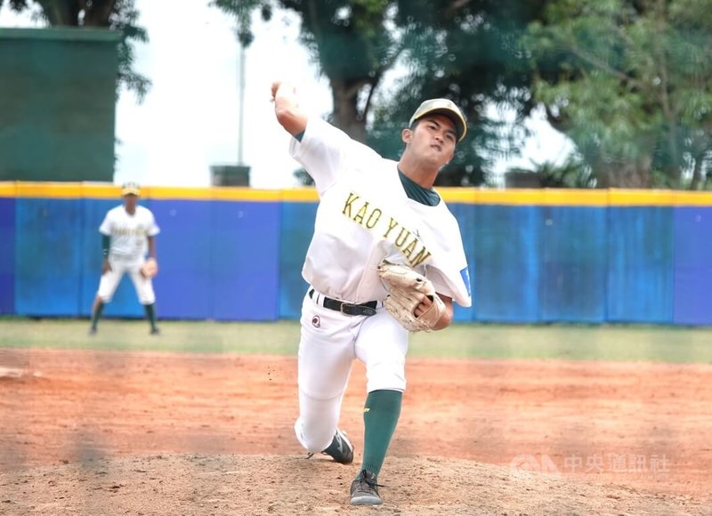 U18東岸聯盟棒球賽高苑工商3日與大理高中交手，高苑工商投手張智隆（圖）後援登板，投1局無失分、飆出最速141公里，替球隊守住勝利。中央社記者謝靜雯攝 115年4月3日