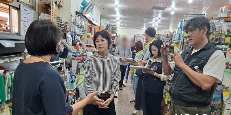 清明兒童4天連假開跑，澎湖查緝民生犯罪聯繫平台不停歇，3日由檢察官帶隊進行聯合稽查，前往市場攤商、供應商等處訪查，未發現市場有搶購重要民生必需品、塑膠製品等現象。（澎湖地檢署提供）   中央社   115年4月3日