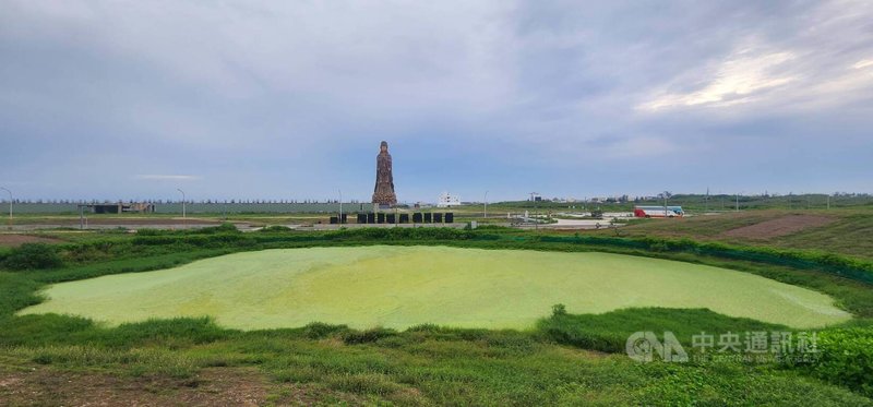 澎湖縣政府為持續推動澎湖馬公重光「媽祖文化園區」的開發，帶動澎湖觀光活化且提供澎湖縣多元與多樣化休閒遊憩空間，辦理「澎湖縣馬公市重光休憩專用區興建營運移轉案」公告徵求民間參與，申請至6月23日止。中央社   115年4月3日