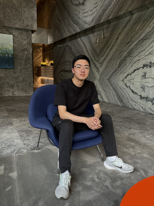 蘋果公司揭曉2026年Swift程式設計學生挑戰賽獲獎名單，就讀陽明交通大學資管系二年級的吳浩瑋開發數位回憶錄APP「LifeRings」，長輩只需透過語音錄音，就能在「年輪」上留下故事、保存記憶。（吳浩瑋提供）中央社記者吳家豪傳真　115年4月3日