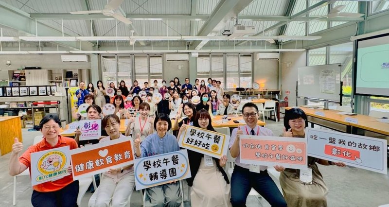 教育部4日發布新聞稿，介紹中央及地方輔導團帶領學校一起推動飲食教育，並結合在地特色農產的團膳午餐。（教育部提供）中央社記者陳至中台北傳真　115年4月4日