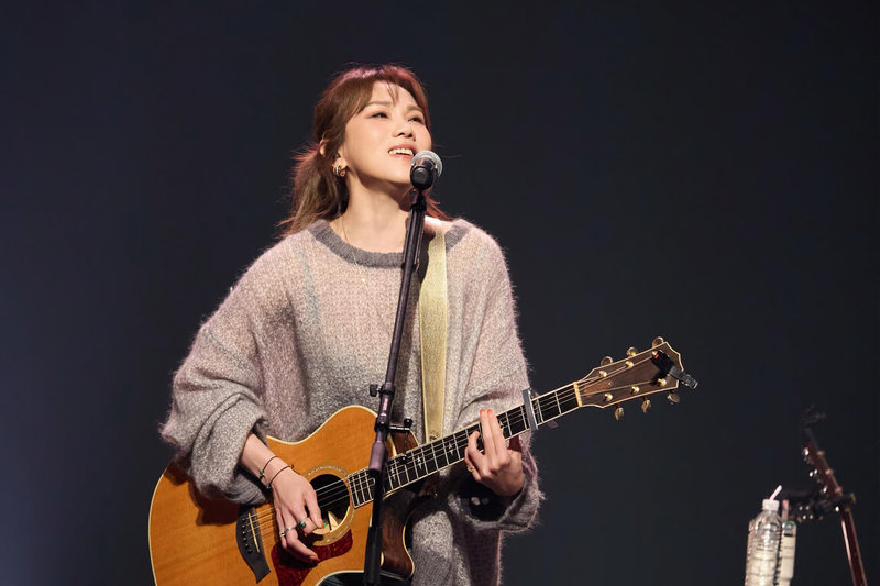 歌后蔡健雅4日晚間在Zepp New Taipei舉辦「除此之外Into The B-Sides這不是巡迴演唱會」，並挑戰演唱全冷門歌。（躍耳娛樂提供）中央社記者王心妤傳真 115年4月5日