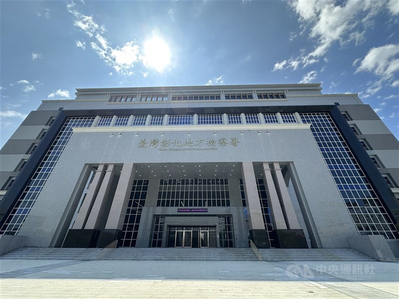 鹿港發生死亡車禍，陳姓男子吸毒後駕小貨車拒檢竄逃撞死老婦，彰化地檢署檢察官向法院聲請羈押禁見獲准。（中央社檔案照片）