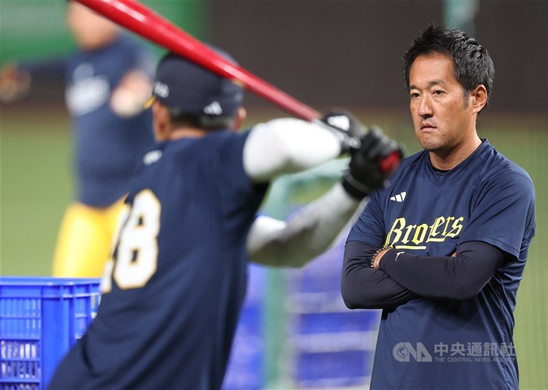 圖為中華職棒中信兄弟隊總教練平野惠一。（中央社檔案照片）