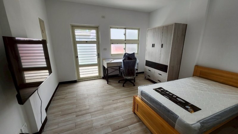 台東縣三間國小透過國教署補助，重新規劃住宿空間，打造簡約舒適的臥室，提升教師宿舍居住品質。（教育部提供）中央社記者許秩維傳真　115年4月6日